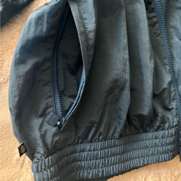 Mens Adidas  Jacket “ End Plastic Waste” Blue Version M As New Track Top - Picture 15 of 16